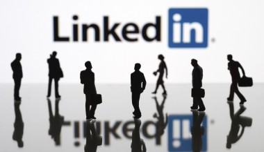 LinkedIn Smart Replies Automate Small Talk