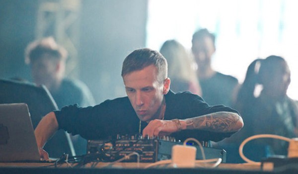 Ten Walls apologises for homophobic remarks